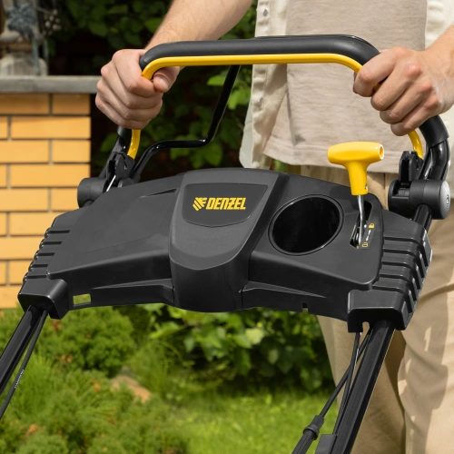 Бензиновая газонокосилка GLT-460SP-T, Trike 149 см3, 46 см, привод, панель, 60л Denzel по ценам производителя в Уфе с доставкой по всей России