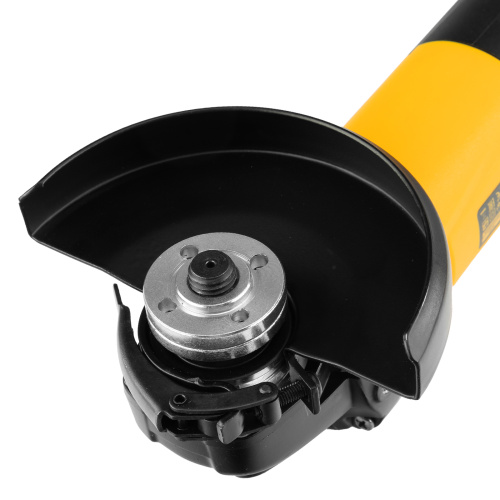 Машина шлифовальная угловая AG125-1100, 1100 Вт, 125 мм, 3000-11000 об/мин Denzel по ценам производителя в Уфе с доставкой по всей России