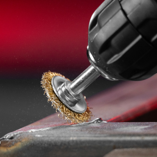 Щетка для дрели, 30 мм, плоская со шпилькой, латунированная витая проволока Matrix по ценам производителя в Уфе с доставкой по всей России