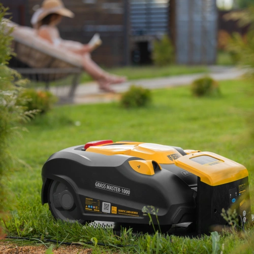 Робот-газонокосилка Grass Master 1000  1000м², 3Ач, 28V, LCD дисплей, Wi-Fi Denzel по ценам производителя в Уфе с доставкой по всей России