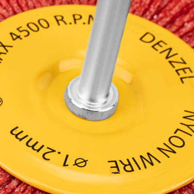 Щетка для дрели, 100 мм, Плоская, со шпилькой, нейлоновая щетина Denzel по ценам производителя в Уфе с доставкой по всей России