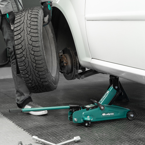 Домкрат гидравлический подкатной, 2 т, 127-330 мм Сибртех по ценам производителя в Уфе с доставкой по всей России