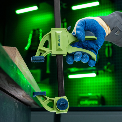 Струбцина F-образная, быстрозажимная, 300 х 70 х 540 мм, пластиковый корпус, фиксатор, двухкомпонентная рукоятка Сибртех по ценам производителя в Уфе с доставкой по всей России