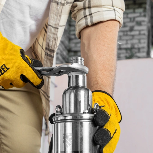 Скважинный насос DWS-4-150, винтовой, диаметр 4", 1300 Вт, 2000 л/ч, напор 150 м Denzel по ценам производителя в Уфе с доставкой по всей России