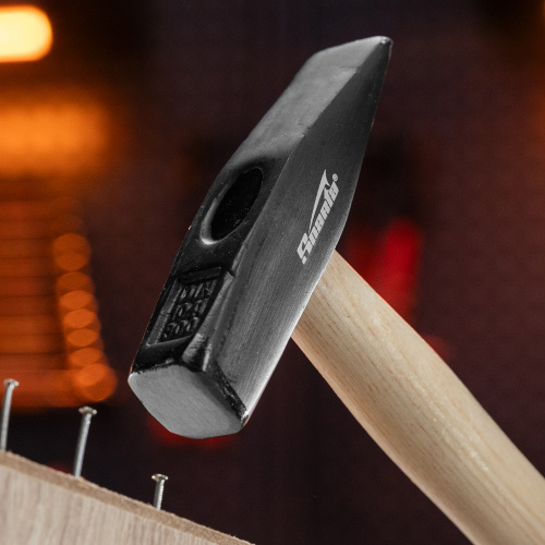 Молоток слесарный, 300 г, квадратный боек, деревянная рукоятка Sparta по ценам производителя в Уфе с доставкой по всей России