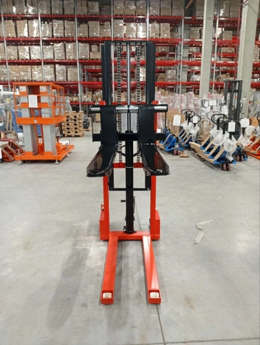 Штабелер гидравлический 1,5 т 2,0 м TOR CTY-EH с раздвижными вилами по ценам производителя в Уфе с доставкой по всей России