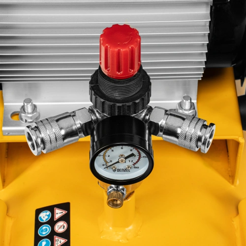 Компрессор воздушный рем. привод BCI 2200/100, 2,2 кВт, 100 литров, 420 л/мин Denzel по ценам производителя в Уфе с доставкой по всей России