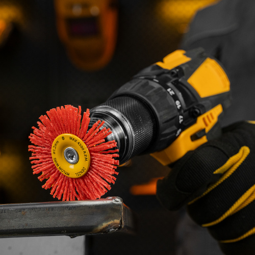 Щетка для дрели, 65 мм, Плоская, со шпилькой, нейлоновая щетина Denzel по ценам производителя в Уфе с доставкой по всей России