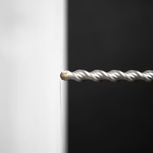 Бур по бетону, двойная спираль, три пылеотводящие кромки, 16 x 210 мм DENZEL по ценам производителя в Уфе с доставкой по всей России