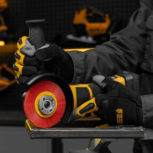 Щетка для УШМ, 100 мм, Плоская, нейлоновая щетина, посадка 22,2 мм Denzel по ценам производителя в Уфе с доставкой по всей России