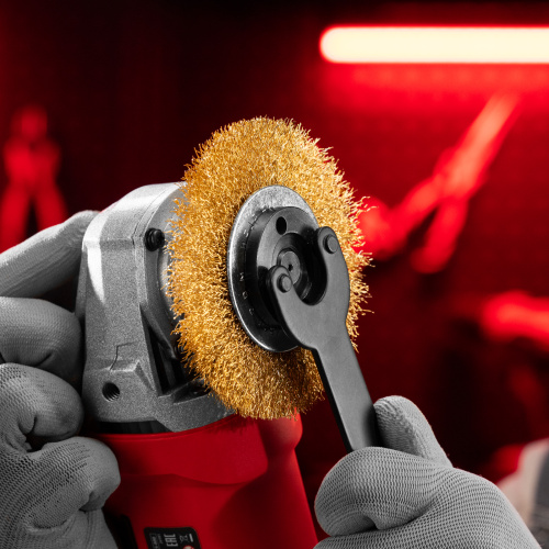 Щетка для УШМ, 100 мм, посадка 22.2 мм, плоская, латунированная витая проволока Matrix по ценам производителя в Уфе с доставкой по всей России