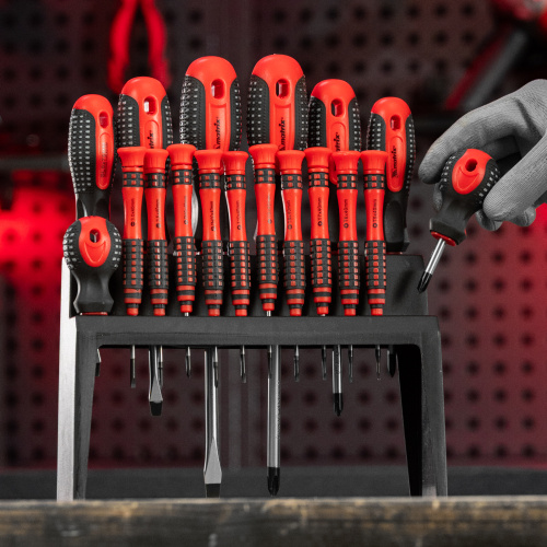 Набор отверток Fusion на подвесной полке 18 шт, CrV Matrix по ценам производителя в Уфе с доставкой по всей России