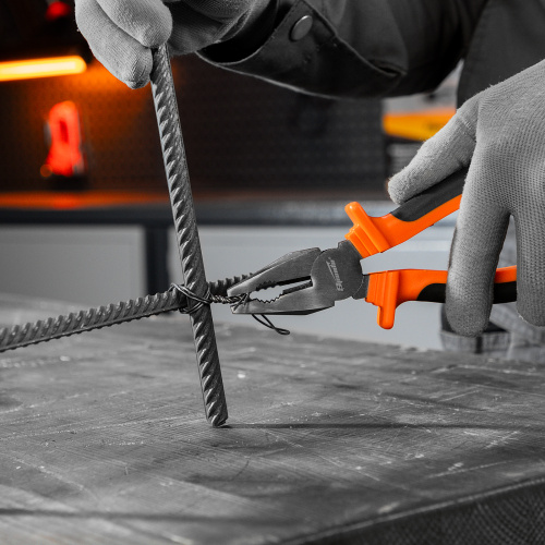 Плоскогубцы комбинированные Comfort, 200 мм, шлифованные, двухкомпонентные рукоятки Sparta по ценам производителя в Уфе с доставкой по всей России