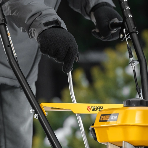 Бензиновая снегоуборочная машина SB 560, 212 cc, ручной старт Denzel по ценам производителя в Уфе с доставкой по всей России