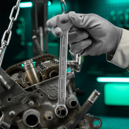 Набор инструментов, 1/2",3/8", 1/4", CrV, пластиковый кейс 142 предмета Stels по ценам производителя в Уфе с доставкой по всей России