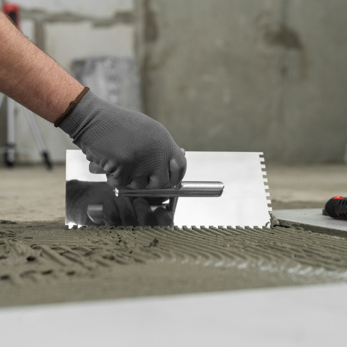 Гладилка из нержавеющей стали, 280 х 130 мм, деревянная ручка, зуб 6 х 6 мм Matrix по ценам производителя в Уфе с доставкой по всей России