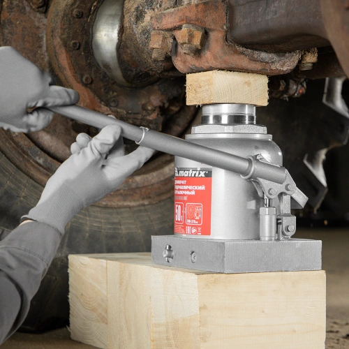 Домкрат гидравлический бутылочный, 50 т, высота подъема 240-370 мм Matrix по ценам производителя в Уфе с доставкой по всей России