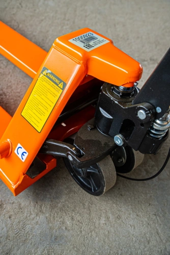 Тележка гидравлическая с тормозом 2500 кг 1150 мм полиуретановые колеса XILIN BFB по ценам производителя в Уфе с доставкой по всей России