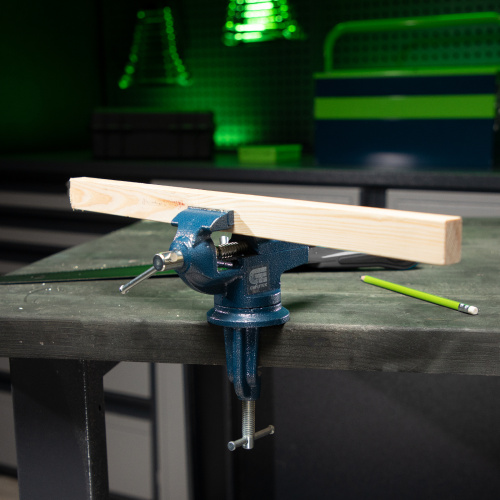 Тиски слесарные, настольные, поворотные, ширина рабочих губок 50 мм, наковальня Сибртех по ценам производителя в Уфе с доставкой по всей России