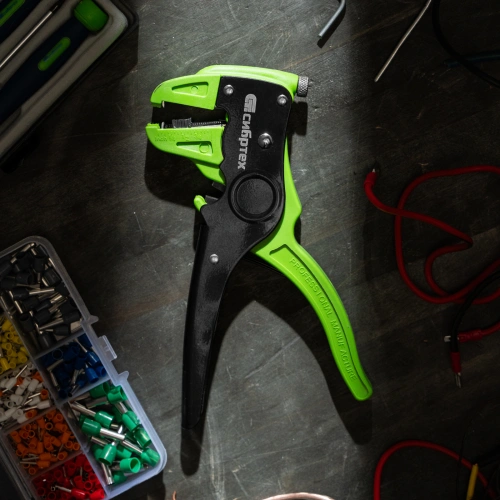 Щипцы для зачистки электропроводов, сечением: 0.2-3.5 мм2, функция обрезания проводов Сибртех по ценам производителя в Уфе с доставкой по всей России