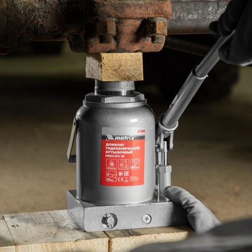 Домкрат гидравлический бутылочный, 30 т, h подъема 244-370 мм Matrix купить в Москве с доставкой по всей России | ProtosMarket.ru