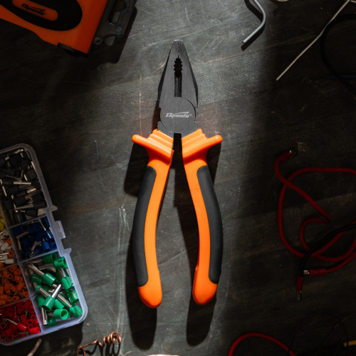 Плоскогубцы комбинированные Comfort, 180 мм, шлифованные, двухкомпонентные рукоятки Sparta по ценам производителя в Уфе с доставкой по всей России