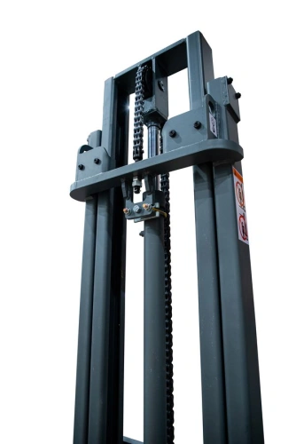 Штабелер самоходный 1,0 т 3,0 м XILIN CPD10W с наклоном мачты и противовесом 24/105 В/Ач по ценам производителя в Уфе с доставкой по всей России