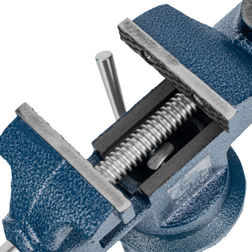 Тиски слесарные, настольные, поворотные, ширина рабочих губок 65 мм, наковальня Сибртех по ценам производителя в Уфе с доставкой по всей России