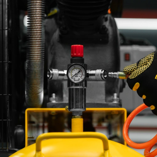 Компрессор воздушный рем. привод BCV 4000-T/200, 4,0 кВт, 200 литров, 690 л/мин Denzel по ценам производителя в Уфе с доставкой по всей России