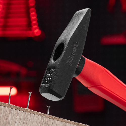 Молоток слесарный optimal, 200 г, фибергласовая обрезиненная рукоятка, квадратный боек Matrix по ценам производителя в Уфе с доставкой по всей России