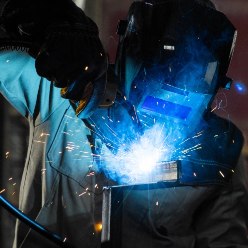 Аппарат инвертор. полуавтомат. cварки IMIG-160 Synergy, 160 А, ПВ 60%, катушка 5 кг Denzel по ценам производителя в Уфе с доставкой по всей России