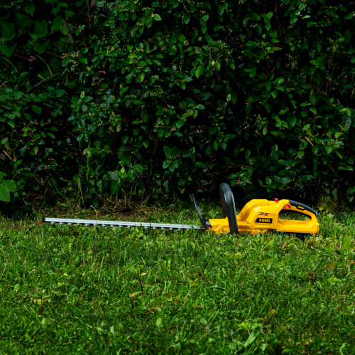 Кусторез аккумуляторный RBC510-36, Li-ion, 36 В, 4 Ач, нож 510 мм, поворотная ручка Denzel по ценам производителя в Уфе с доставкой по всей России