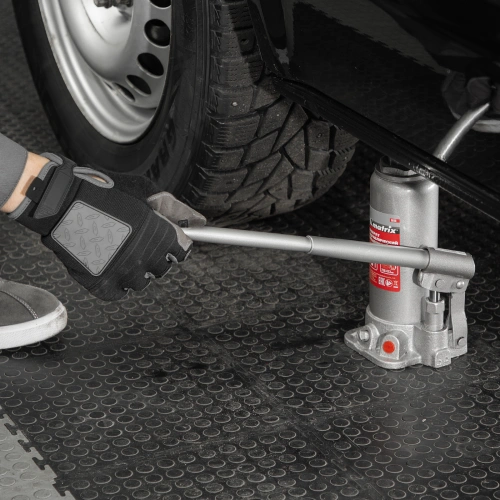 Домкрат гидравлический бутылочный, 5 т, высота подъема 216-413 мм, в пластиковый кейсе Matrix по ценам производителя в Уфе с доставкой по всей России