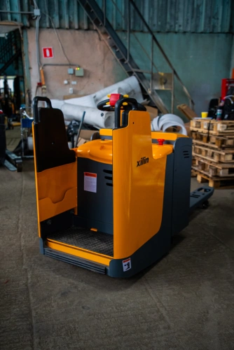 Тележка электрическая 2000 кг 1150 мм XILIN CBD20L с закрытой платформой 24/280 В/Ач по ценам производителя в Уфе с доставкой по всей России