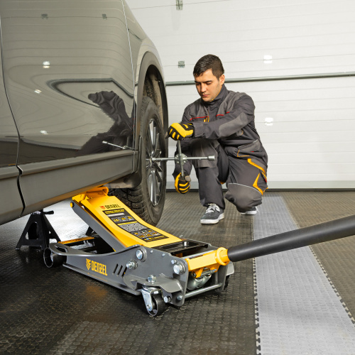 Домкрат гидравлический подкатной, 3,8 т, 110-580 мм, быстрый подъем, низкий подхват, проф. Denzel по ценам производителя в Уфе с доставкой по всей России