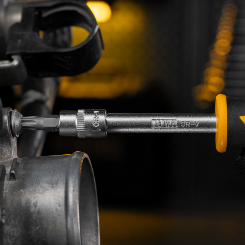 Набор инструментов, 1/2", 1/4", CrV, S2, пластиковый кейс, 82 предмета Denzel по ценам производителя в Уфе с доставкой по всей России