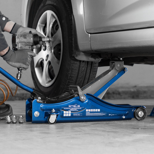 Домкрат гидравлический подкатной, 2 т, Low Profile, 80-380 мм Stels по ценам производителя в Уфе с доставкой по всей России