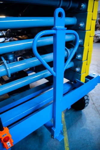 Подъемник ножничный передвижной аккумуляторный 500 кг, 12/14 м, 24/85 В/Ач TOR SJY-0,5-12 DC по ценам производителя в Уфе с доставкой по всей России