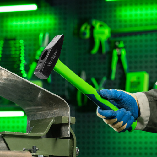 Молоток слесарный, 800 г, фибергласовая обрезиненная рукоятка Сибртех по ценам производителя в Уфе с доставкой по всей России