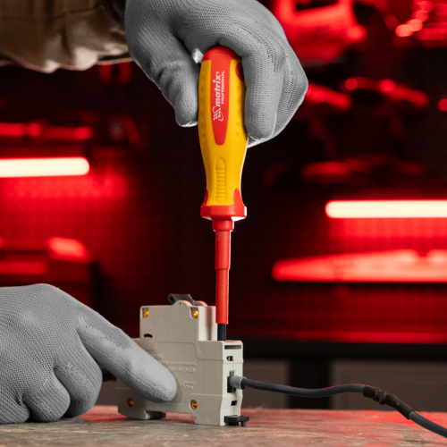 Отвертка Insulated, PH1 x 75 мм, CrMo, до 1000 В, двухкомпонентная рукоятка Matrix Professional по ценам производителя в Уфе с доставкой по всей России