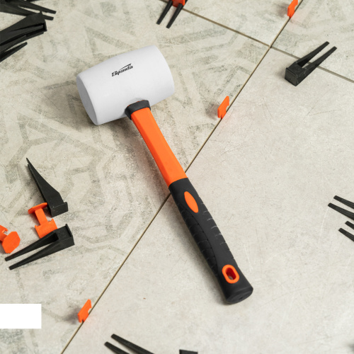 Киянка резиновая, 450 г, белая резина, фибергласовая рукоятка Sparta по ценам производителя в Уфе с доставкой по всей России