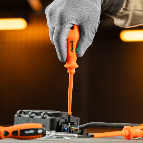 Набор отверток, PH, SL-5 шт, диэлектрические 2 шт, пробник на 220 В-1 шт, 8 шт Sparta по ценам производителя в Уфе с доставкой по всей России