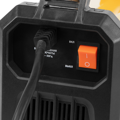 Аппарат инвертор. дуговой сварки DM-200 Standart, 200 А, ПВ 60% Denzel по ценам производителя в Уфе с доставкой по всей России