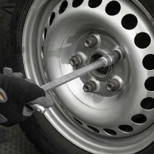 Набор слесарно-шоферского инструмента "Универсал-2", пластиковый бокс (НИЗ) по ценам производителя в Уфе с доставкой по всей России