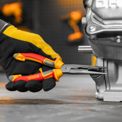 Длинногубцы прямые, диэлектрические рукоятки до 1000 В, трехкомпонентные рукоятки, 205мм Denzel по ценам производителя в Уфе с доставкой по всей России