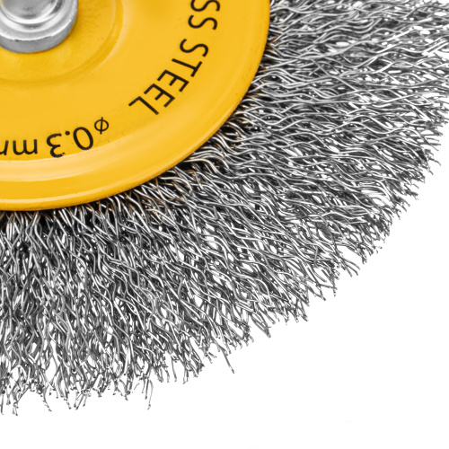 Щетка для дрели 100 мм, Плоская, со шпилькой, нержавеющая витая проволока Denzel по ценам производителя в Уфе с доставкой по всей России