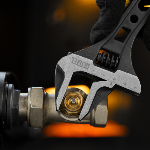 Ключ разводной 155 мм, CrV, кованый, укороченная рукоятка Denzel по ценам производителя в Уфе с доставкой по всей России