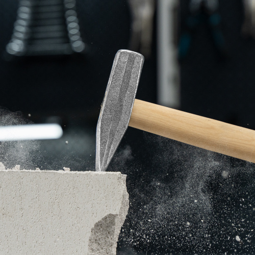 Молоток слесарный, 500 г, квадратный боек, деревянная рукоятка по ценам производителя в Уфе с доставкой по всей России