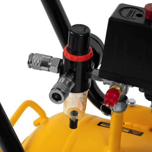 Компрессор безмасляный, малошумный DLS 3300/100, 3300 Вт,3x1100, 100 л, 570 л/мин ,блок управления Denzel по ценам производителя в Уфе с доставкой по всей России