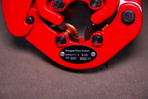 Труборез с хомутной защелкой TOR GH2S для стальных труб 1/2"- 2 1/2" по ценам производителя в Уфе с доставкой по всей России